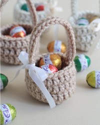 Mini Easter Eggs Basket Mini Easter Eggs Basket