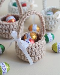 Mini Easter Eggs Basket Mini Easter Eggs Basket