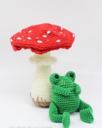 Forrest the Frog and Mushroom $7.15 AUD